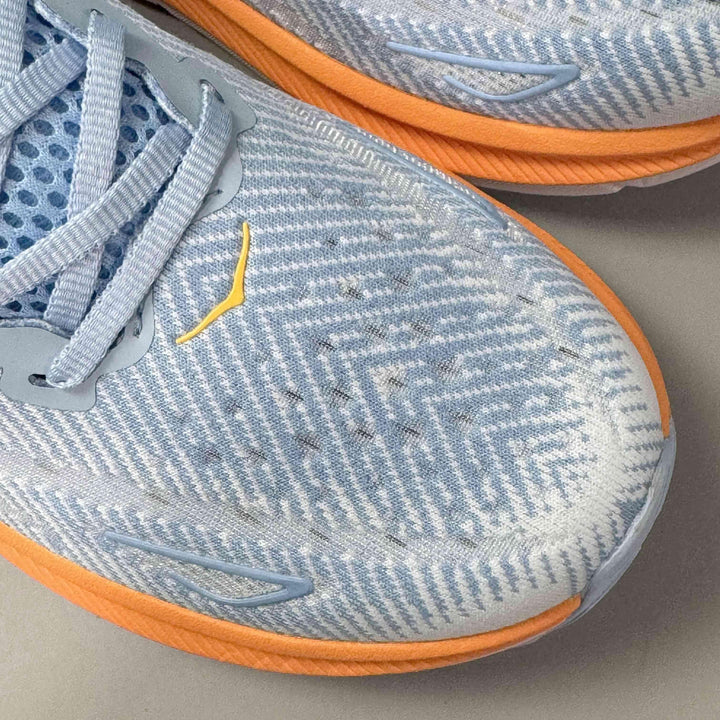 Hoka One One Clifton 9 &