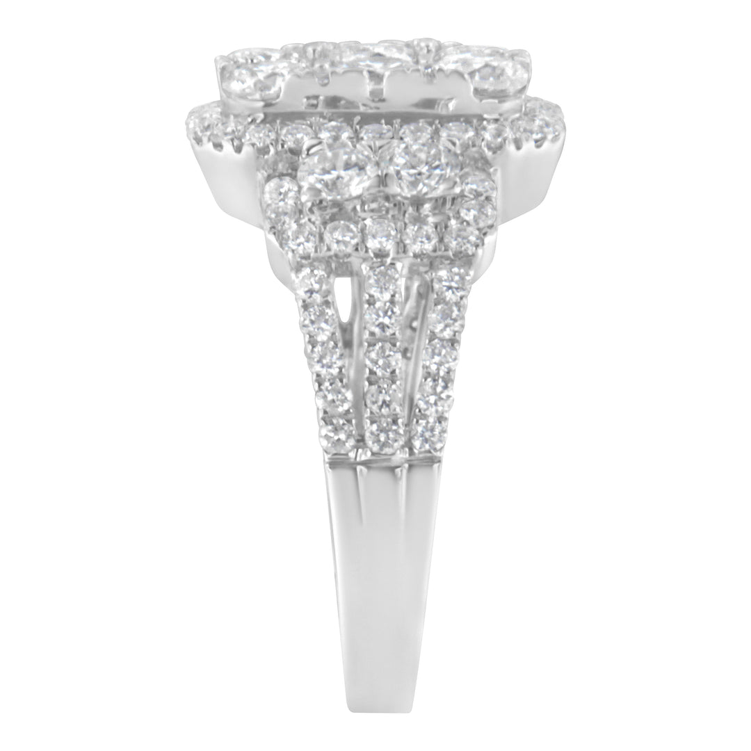 14K White Gold 2 1/4 Cttw Diamond Cocktail Cluster Ring (G-H Color, SI2-I1 Clarity) - Size 7