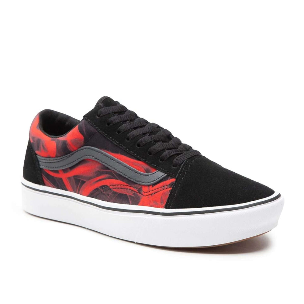 VANS sneakers and streetwear collection at STORE 7994