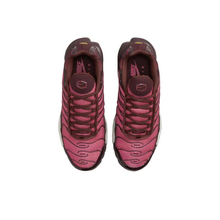 Nike Air Max Plus &