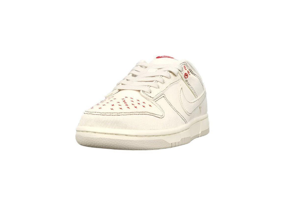 Nike Dunk Low &