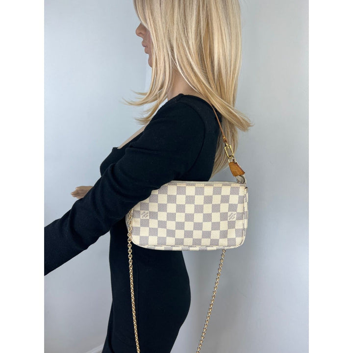 Louis Vuitton Pochette Accessories Damier Azur bag – STORE 7994