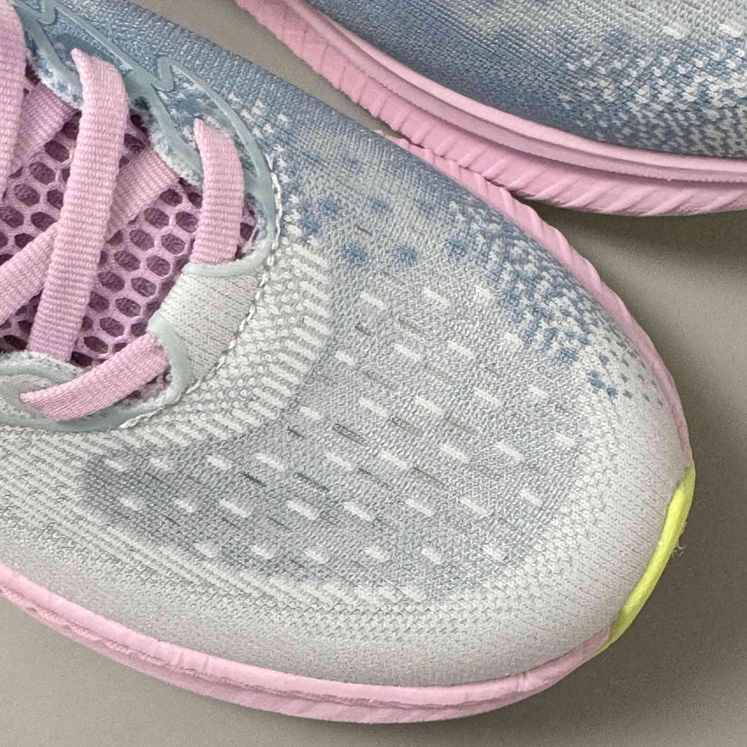 Hoka One One Mach 6 &