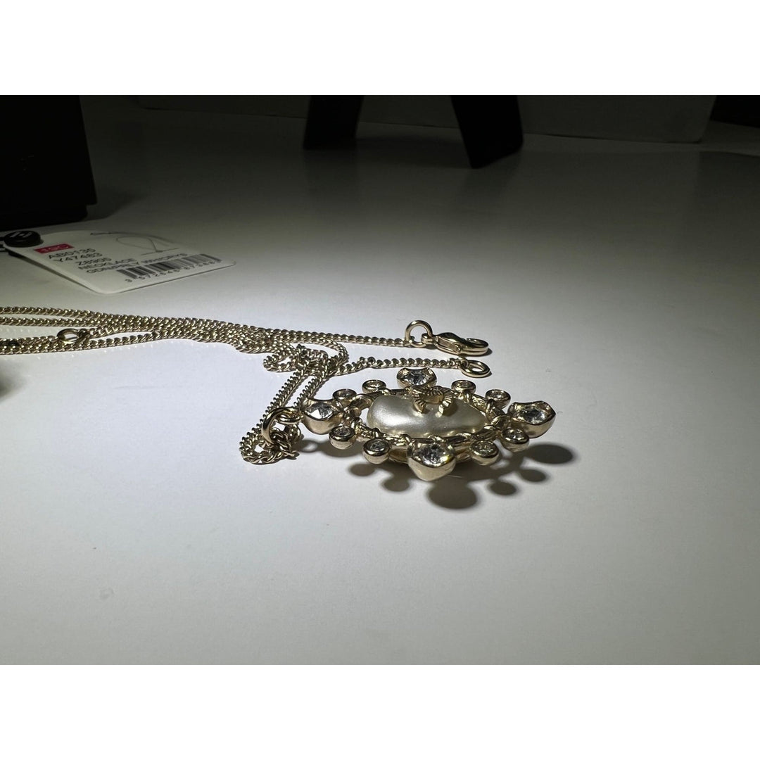 Chanel Crystal CC gold pearly necklace – STORE 7994