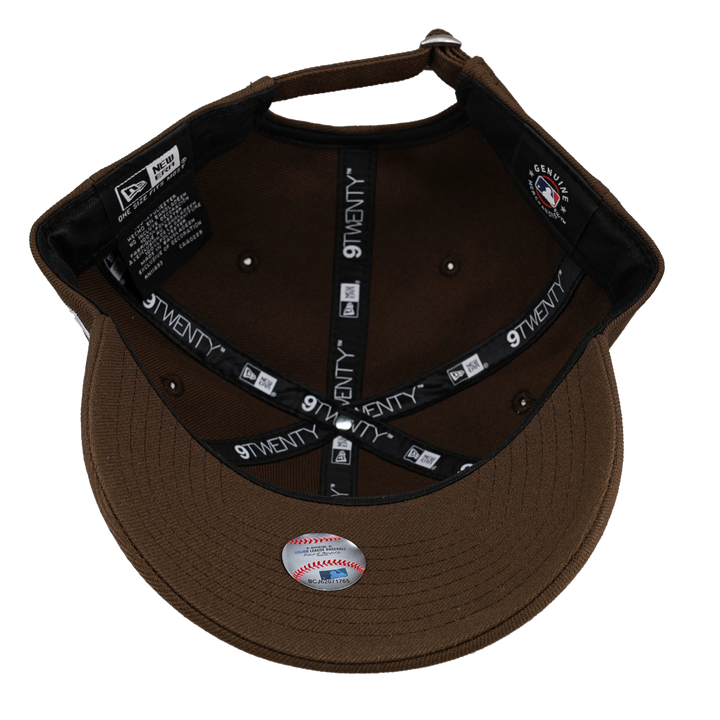 New York Yankees New Era 9Twenty Adjustable Hat (Walnut)