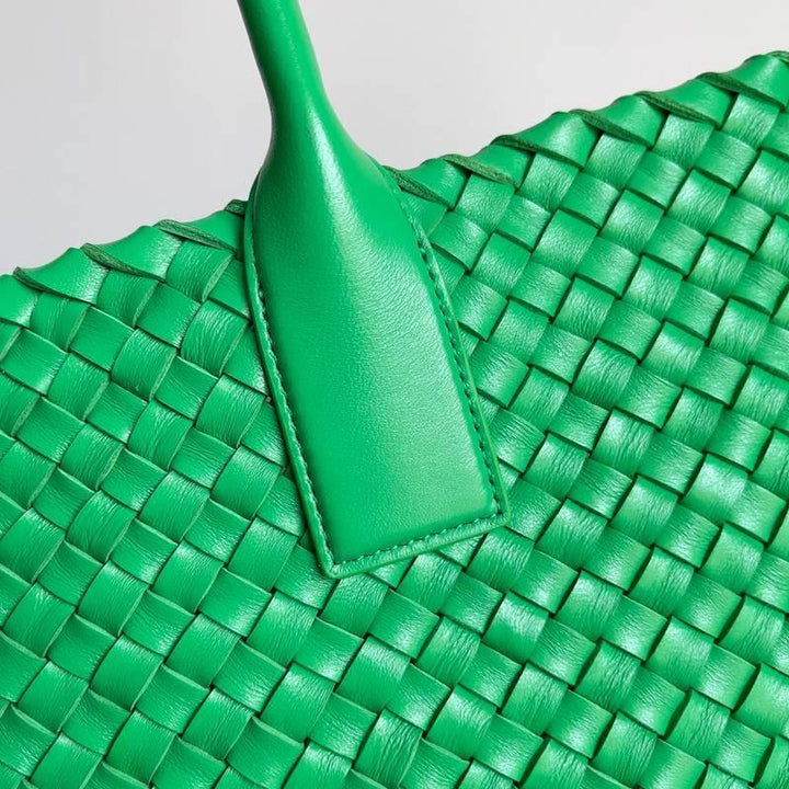 Bottega Veneta Medium Intreccio Leather Bag Tote