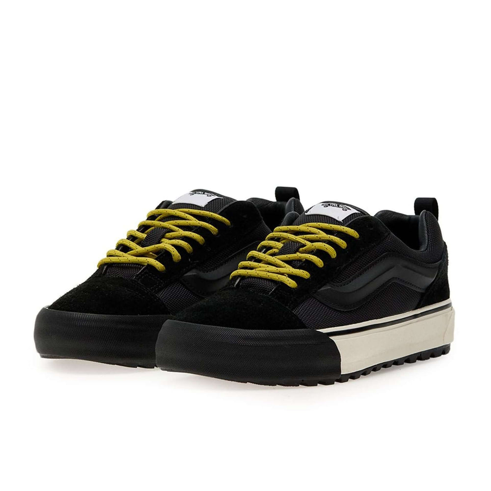 VANS sneakers and streetwear collection at STORE 7994