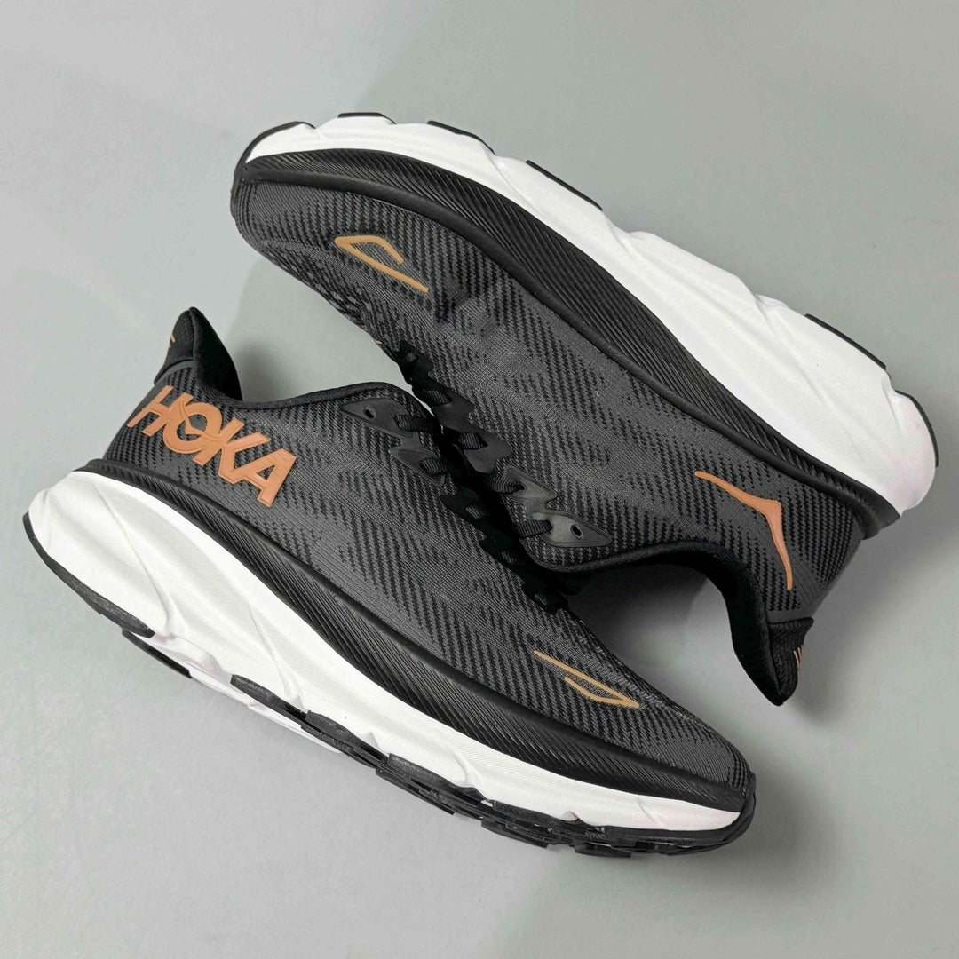 Hoka One One Clifton 9 &