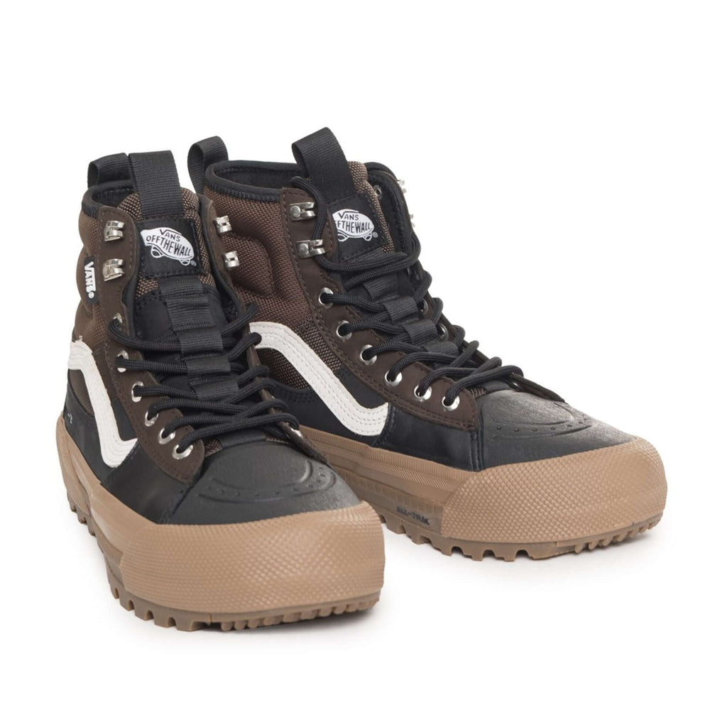 VANS sneakers and streetwear collection at STORE 7994