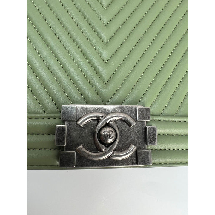 Chanel Medium Boy Flap light green calfskin bag – STORE 7994