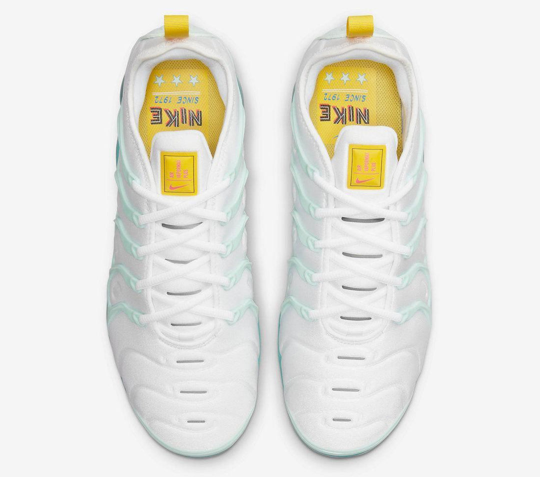 Nike Air VaporMax Plus &
