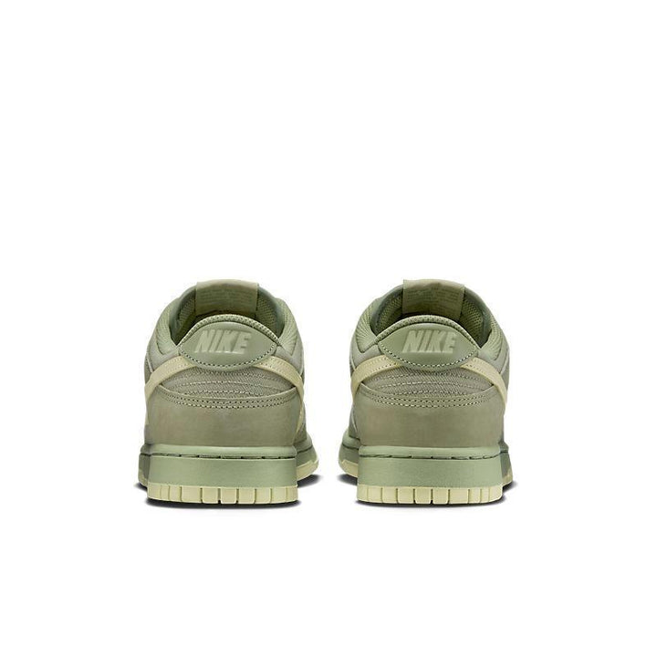Nike Dunk Low Retro &