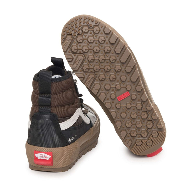 VANS sneakers and streetwear collection at STORE 7994