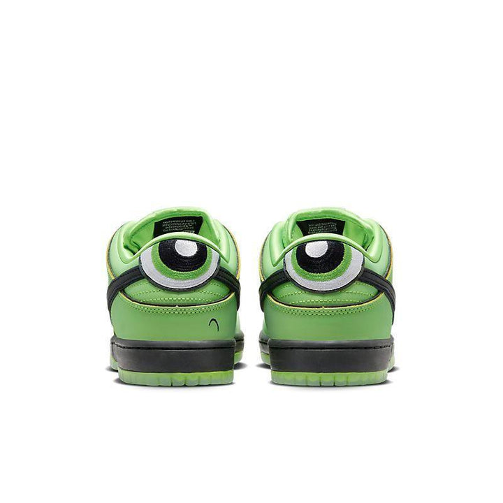 Nike SB Dunk Low &