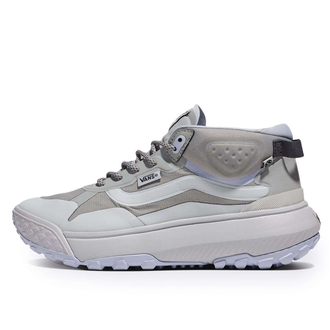 VANS sneakers and streetwear collection at STORE 7994