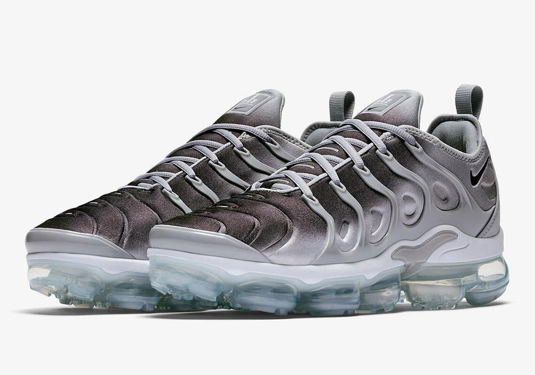 Nike Air VaporMax Plus &