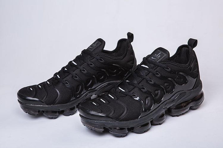 Nike Air VaporMax Plus &