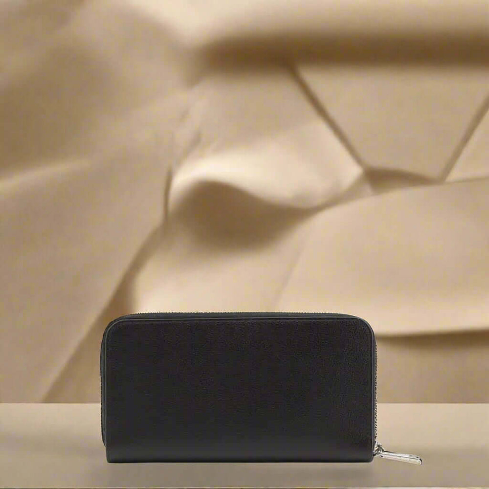 Burberry women's black leather Wallets