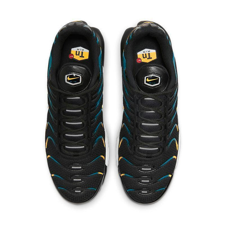 Nike Air Max Plus &