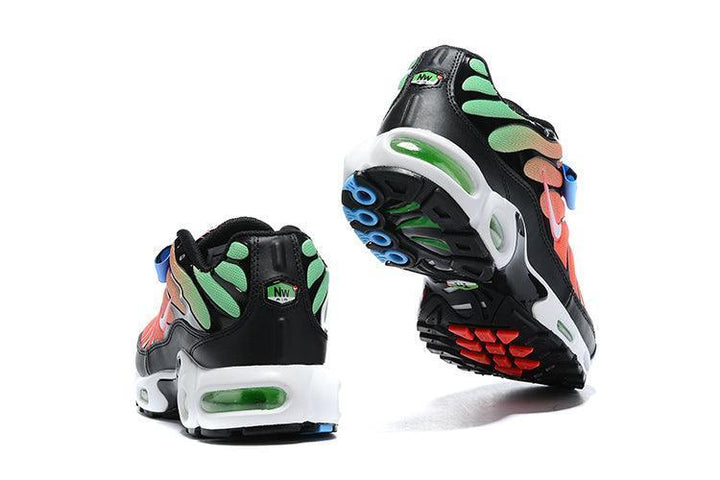 Nike Air Max Plus &
