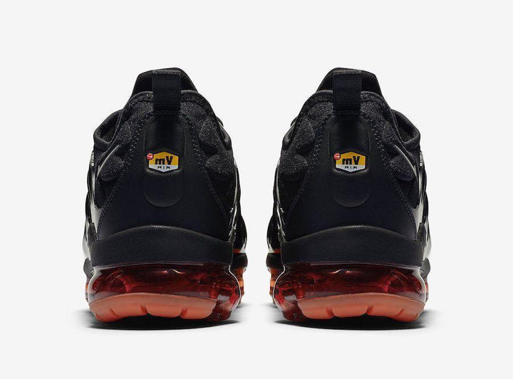 Nike Air VaporMax Plus &