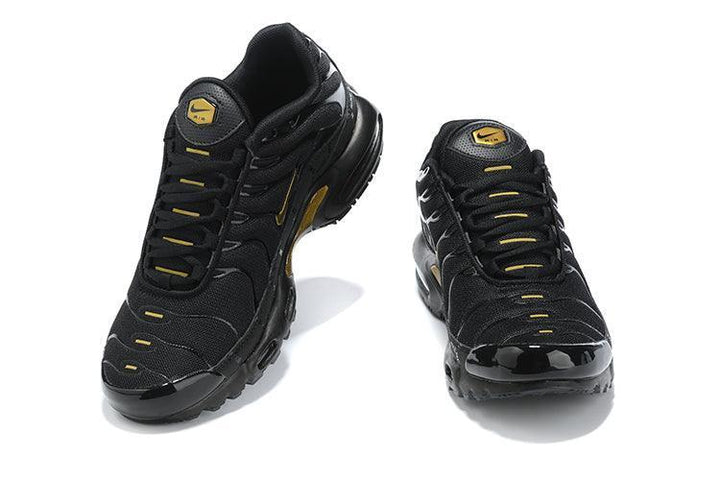 Nike Air Max Plus &