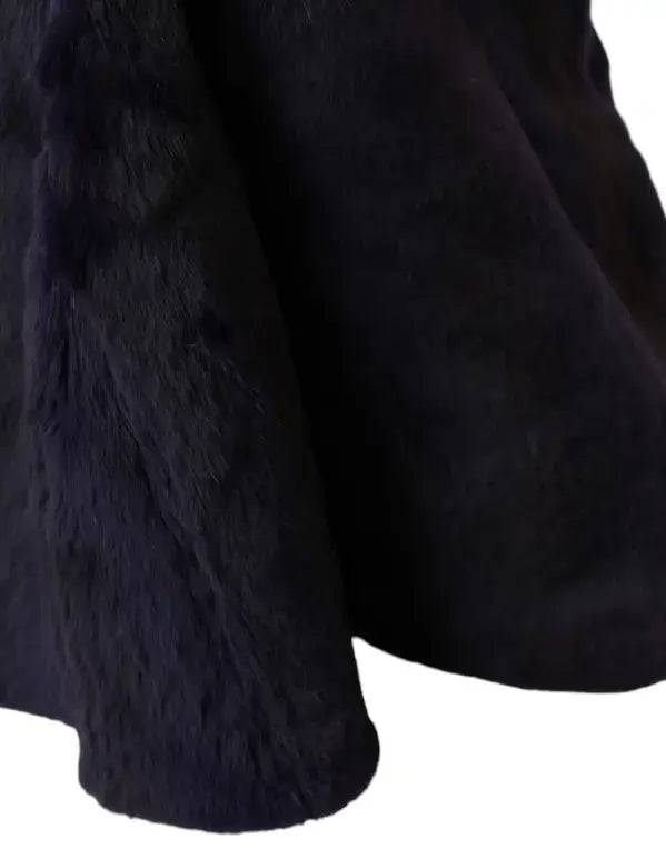 Black hat fur detail close up