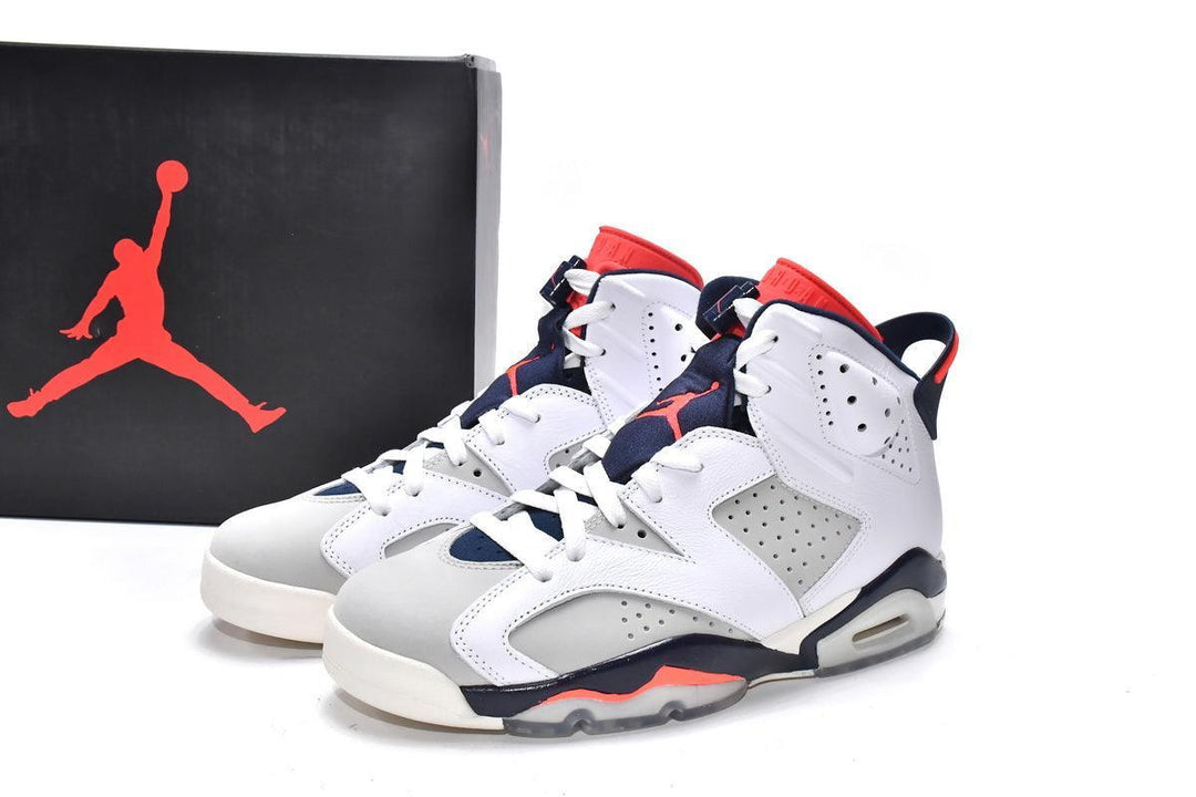 Air Jordan 6 Retro &