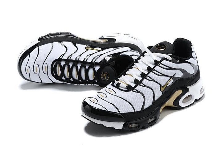 Nike Air Max Plus &