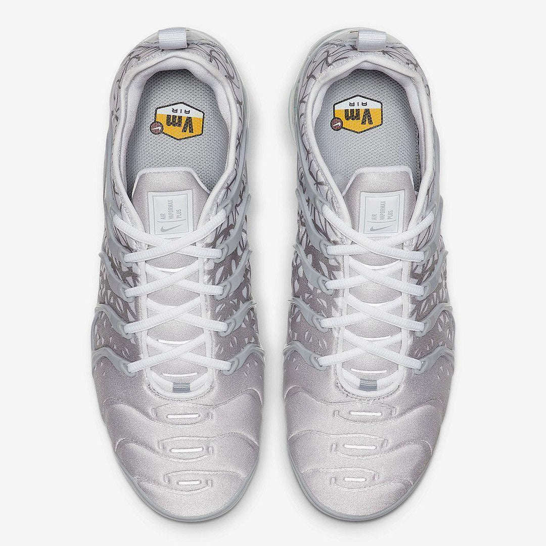 Nike Air VaporMax Plus &