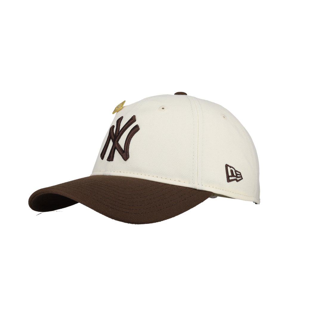 New York Yankees New Era 9Twenty Adjustable Hat (Chrome/Walnut)