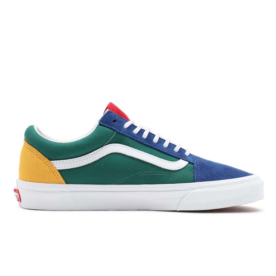 VANS sneakers and streetwear collection at STORE 7994