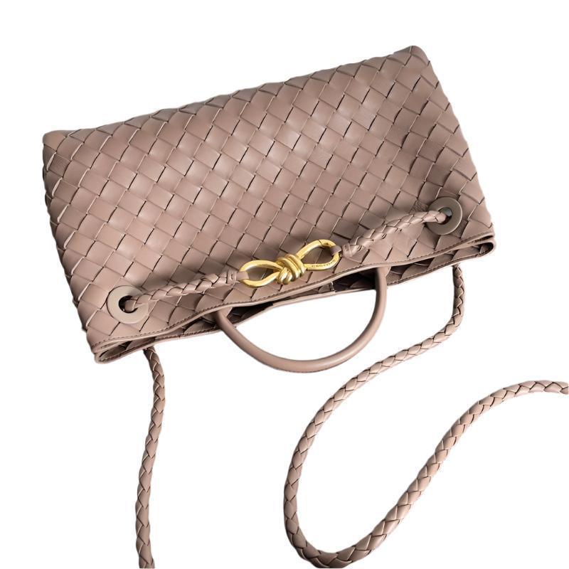 Bottega Veneta Bottega Veneta Andiamo East/West Small Tote Bag