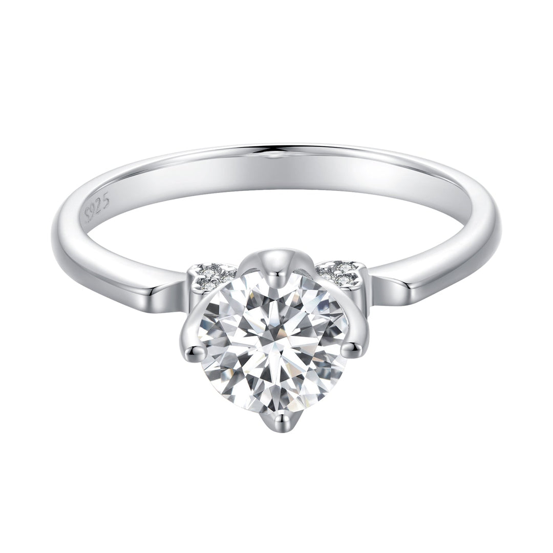 925 Sterling Silver 1.0 Carat Moissanite Ring in Size 8