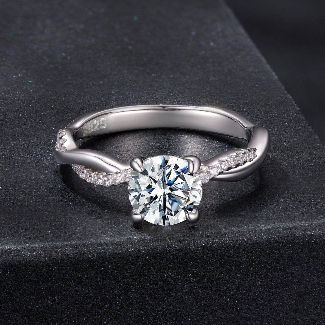 925 Sterling Silver Moissanite 0.65 Carat Ring Size 6 for Women
