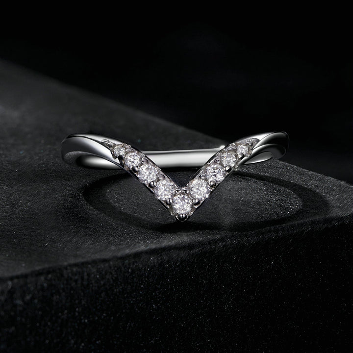 S925 Sterling Silver Moissanite 1.7mm Ring for Women - Size 6