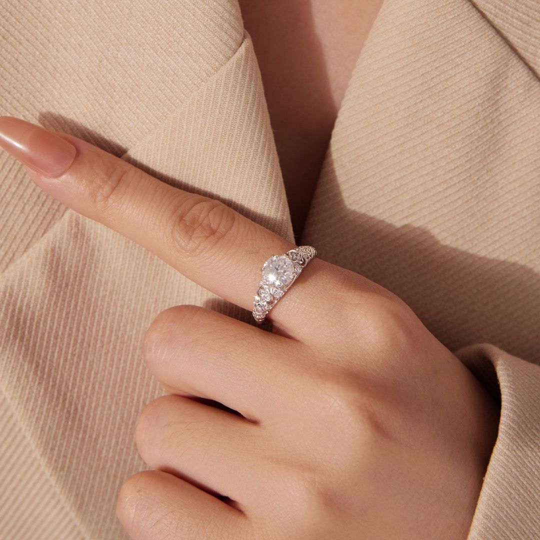 925 Sterling Silver Moissanite 0.65 Carat Ring Size 6 for Women