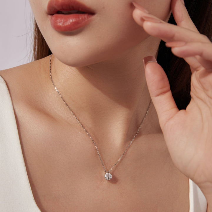 925 Sterling Silver 0.65 Carat Genuine Moissanite Necklace for Women