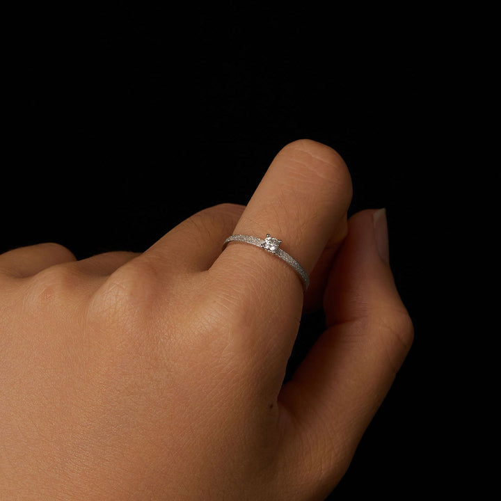 925 Sterling Silver &amp; Moissanite Size 6 Ring with 0.1ct Moissanite