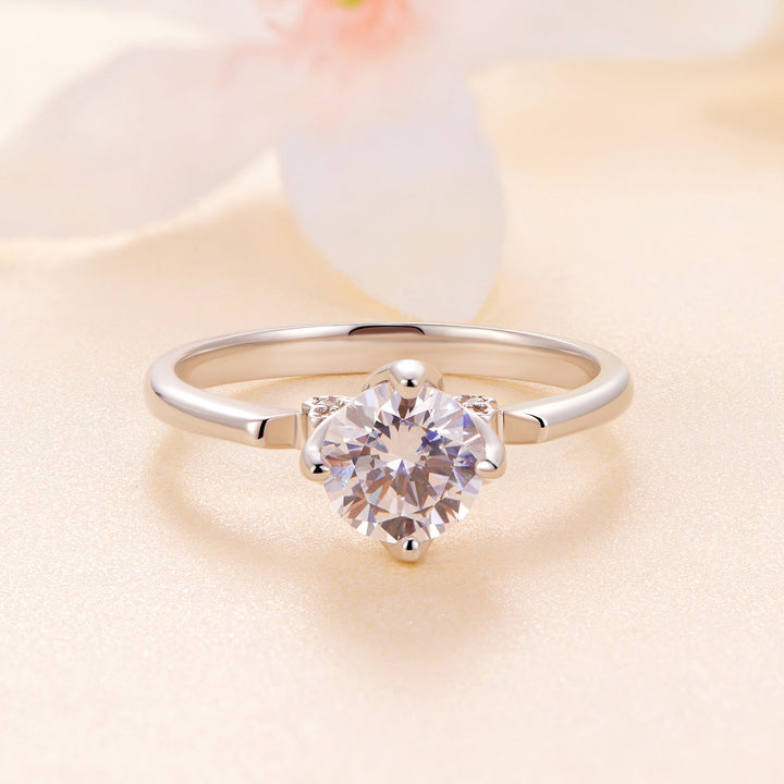 925 Sterling Silver 1.0 Carat Moissanite Ring in Size 8