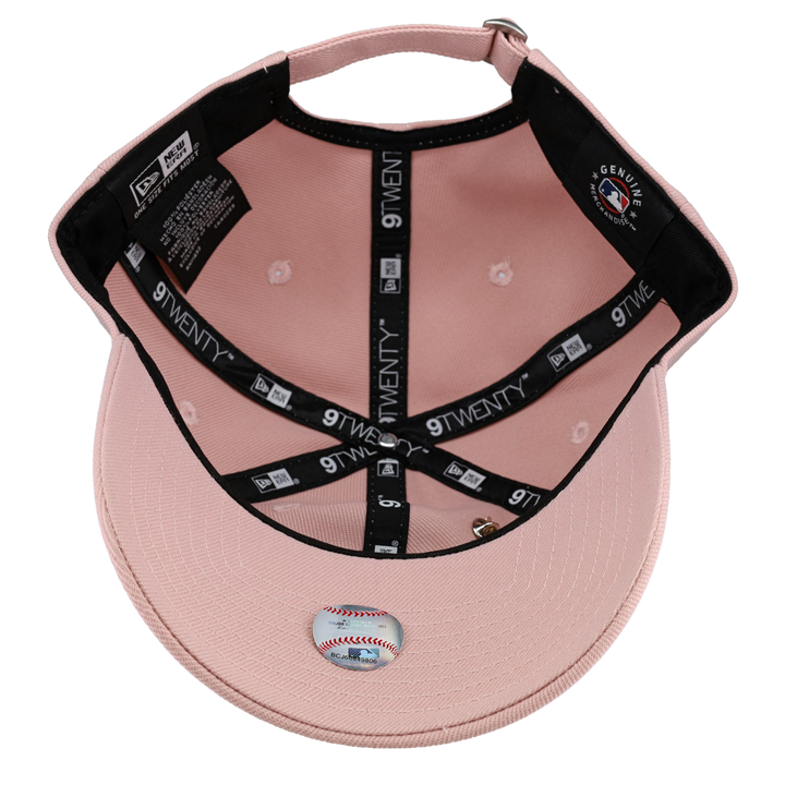 New York Yankees New Era 9Twenty Adjustable Hat (Pink Rogue)
