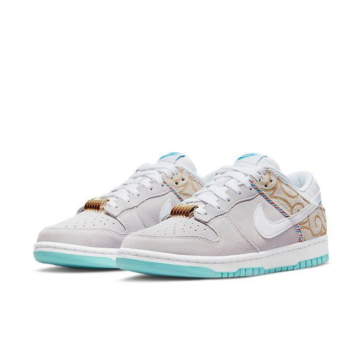 Nike Dunk Low &