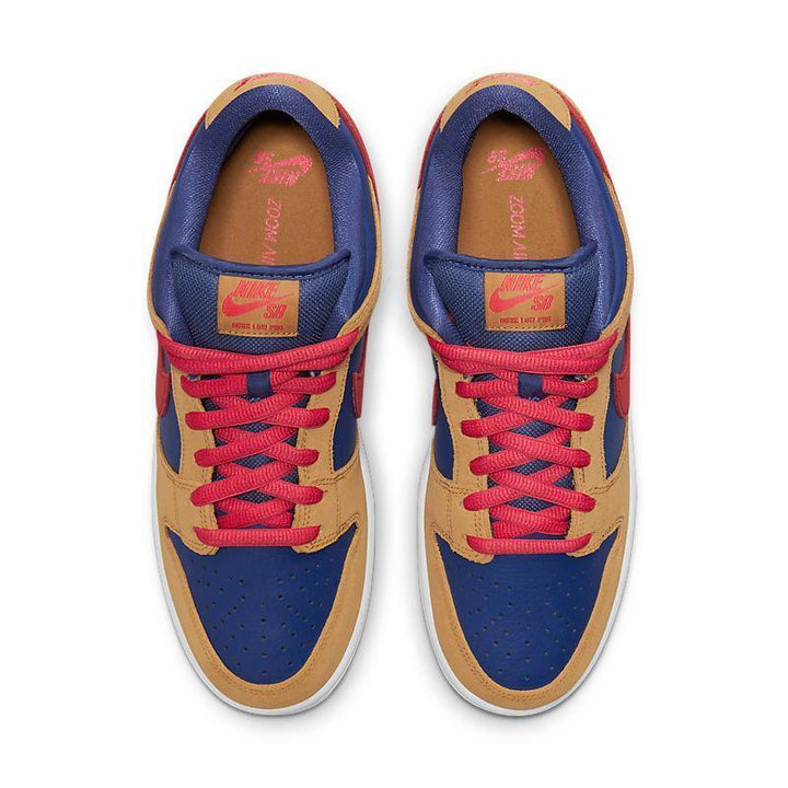 Nike SB Dunk Low &