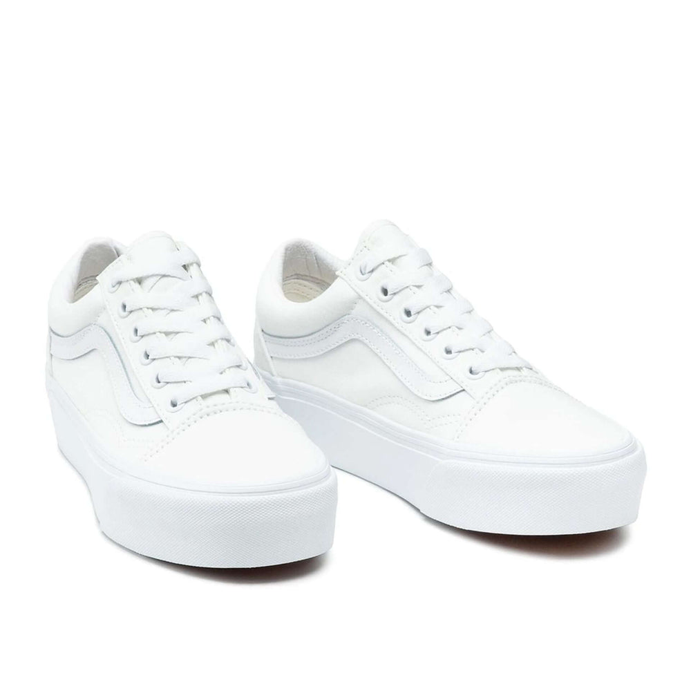 VANS sneakers and streetwear collection at STORE 7994
