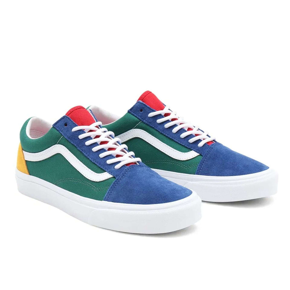 VANS sneakers and streetwear collection at STORE 7994