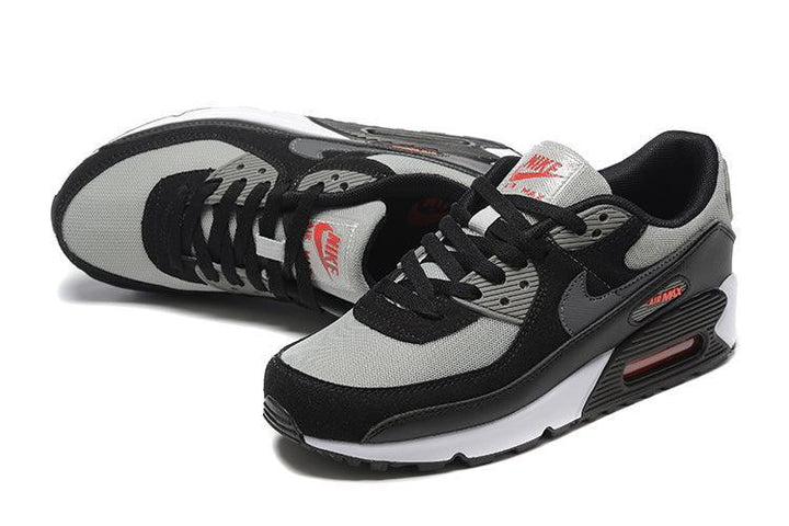 Nike Air Max 90 &