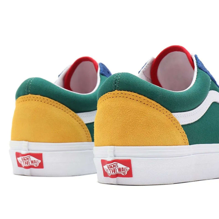 VANS sneakers and streetwear collection at STORE 7994