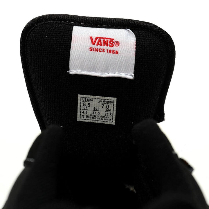 Vans Vault Knu-Skool VR3 LX "Black/Grey"