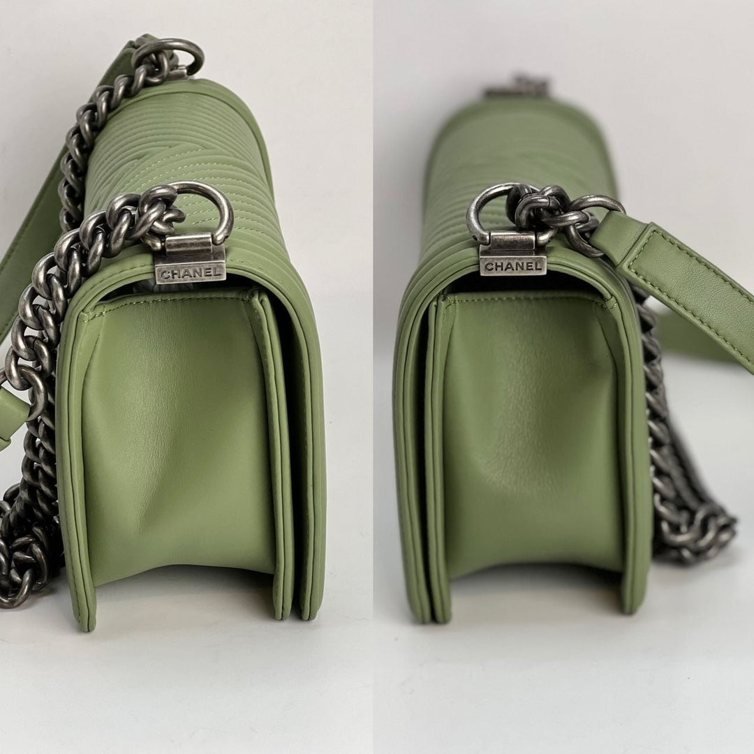 Chanel Medium Boy Flap light green calfskin bag – STORE 7994
