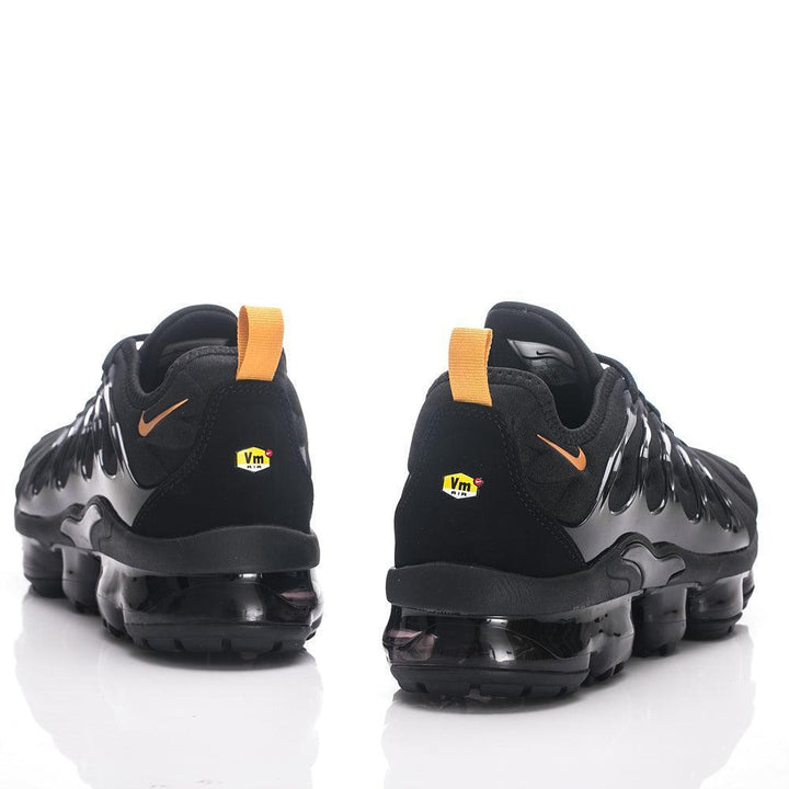 Nike Air VaporMax Plus &